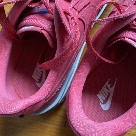 Nike React Hot Pink Air Max - Picture 7 of 7